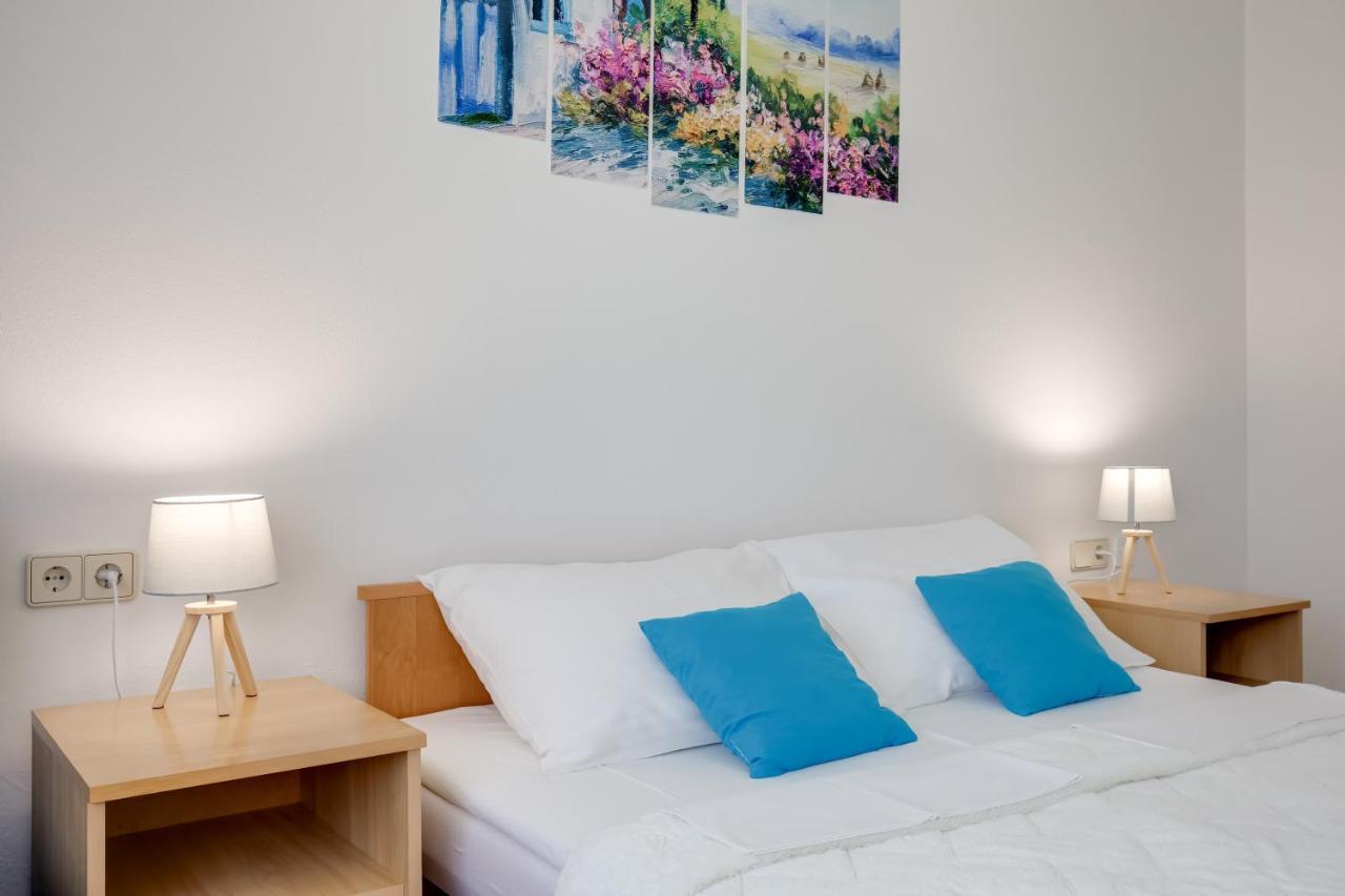 סלוניי Rooms Marijana Obrovac מראה חיצוני תמונה