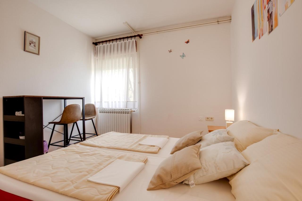 סלוניי Rooms Marijana Obrovac מראה חיצוני תמונה