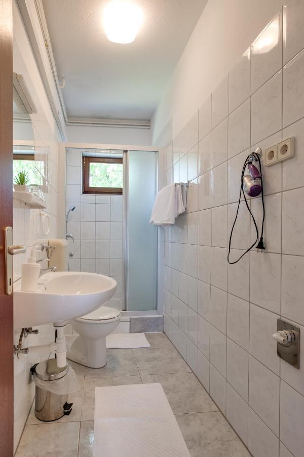 סלוניי Rooms Marijana Obrovac מראה חיצוני תמונה