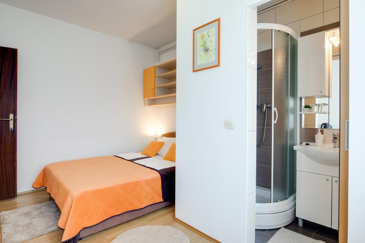 סלוניי Rooms Marijana Obrovac מראה חיצוני תמונה