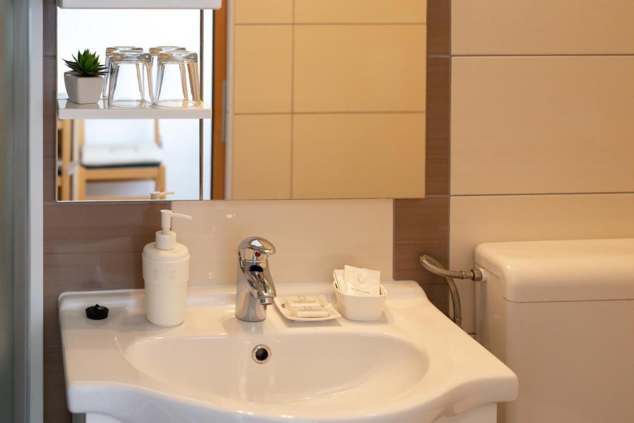 סלוניי Rooms Marijana Obrovac מראה חיצוני תמונה